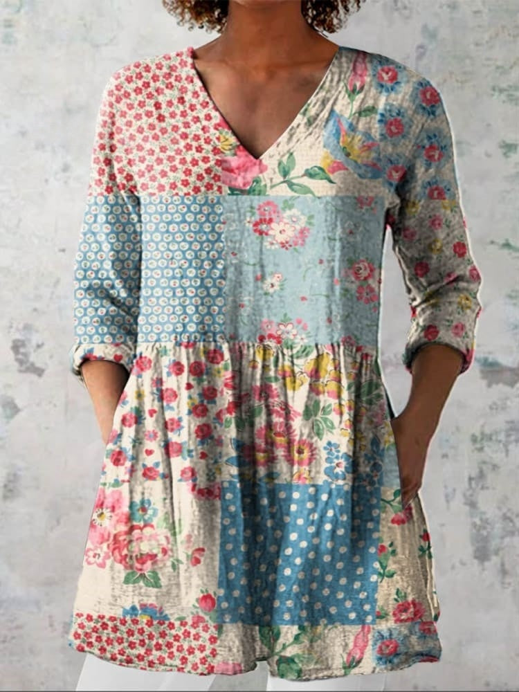 Adelina™ | Mönstrad V-ringad Blus