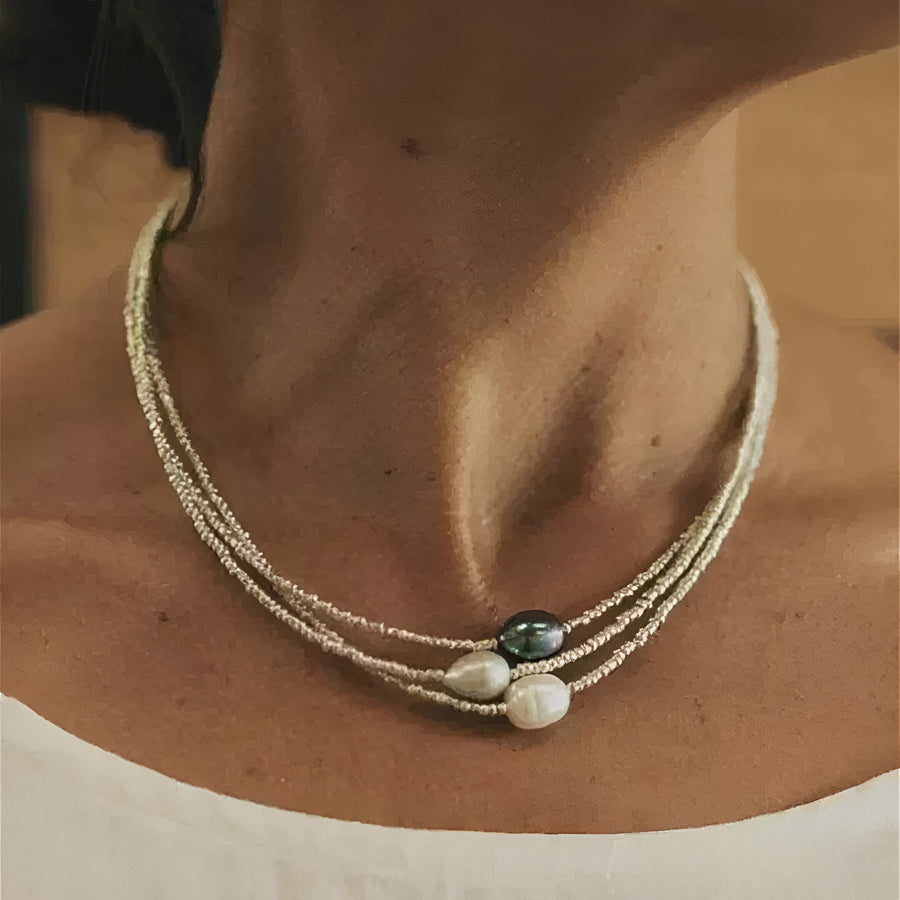 Anna™ | Pärlhalsband i flera lager