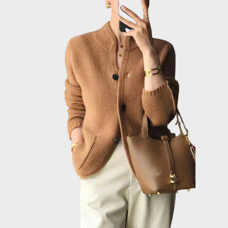 Hayden Claire | Elegant Cardigan Med Knappar