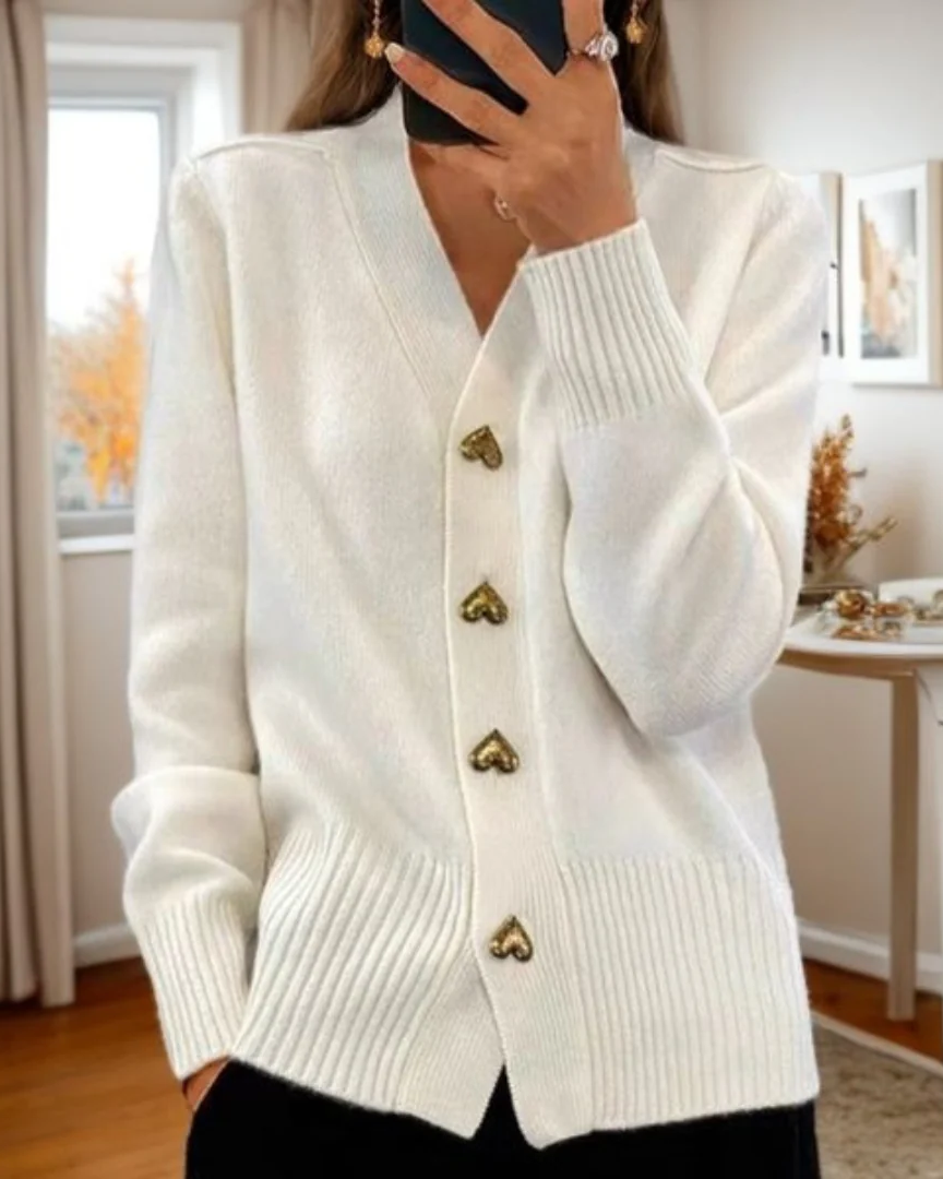 Hayden Chasie | Elegant Hjärtknapp Cardigan