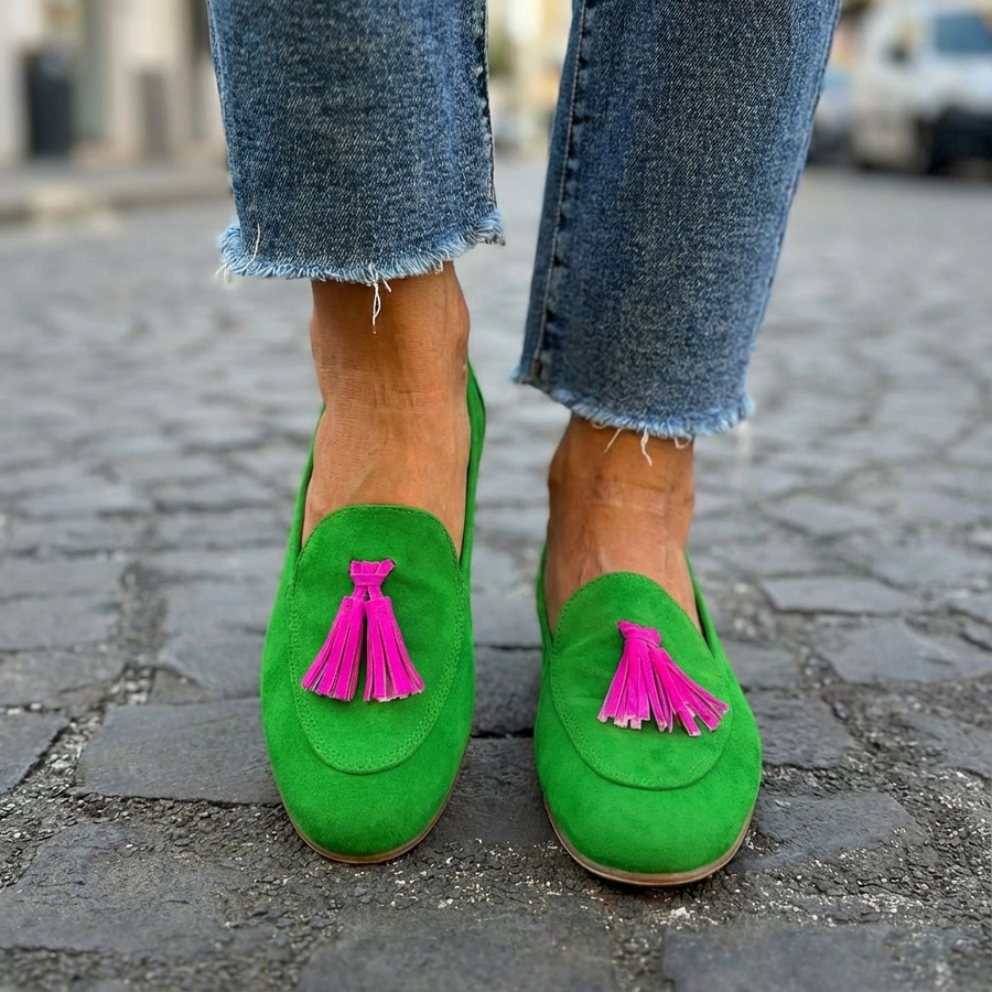 GRÖN LOAFER MED FUCHSIA FRANSAR